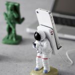 Astronaut Smartphone Mount 1