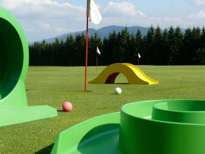 Backyard Mini Golf Set | Million Dollar Gift Ideas