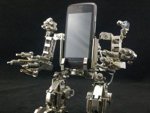 Battle Robot Cellphone Holder | Million Dollar Gift Ideas
