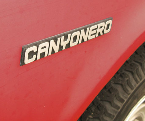 Canyonero SUV Emblem