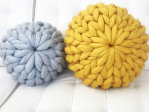 Chunky Knit Round Pillow.jpg