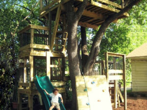 Custom Built Treehouses.jpg