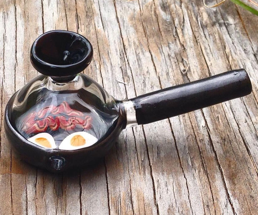 Eggs And Bakin’ Glass Pipe