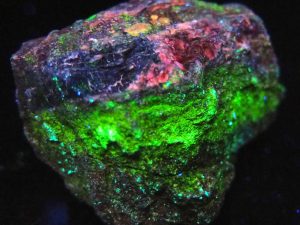 Fluorescent Uranium Ore | Million Dollar Gift Ideas