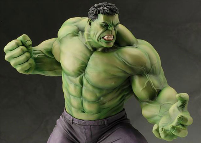 Hulk Statue 1