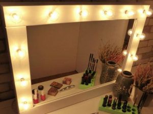 Illuminated Vanity Mirror | Million Dollar Gift Ideas