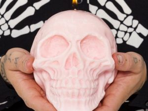 Large Skull Shaped Candle | Million Dollar Gift Ideas