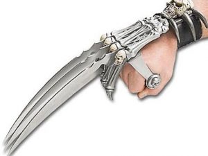 Medieval Hand Blades | Million Dollar Gift Ideas