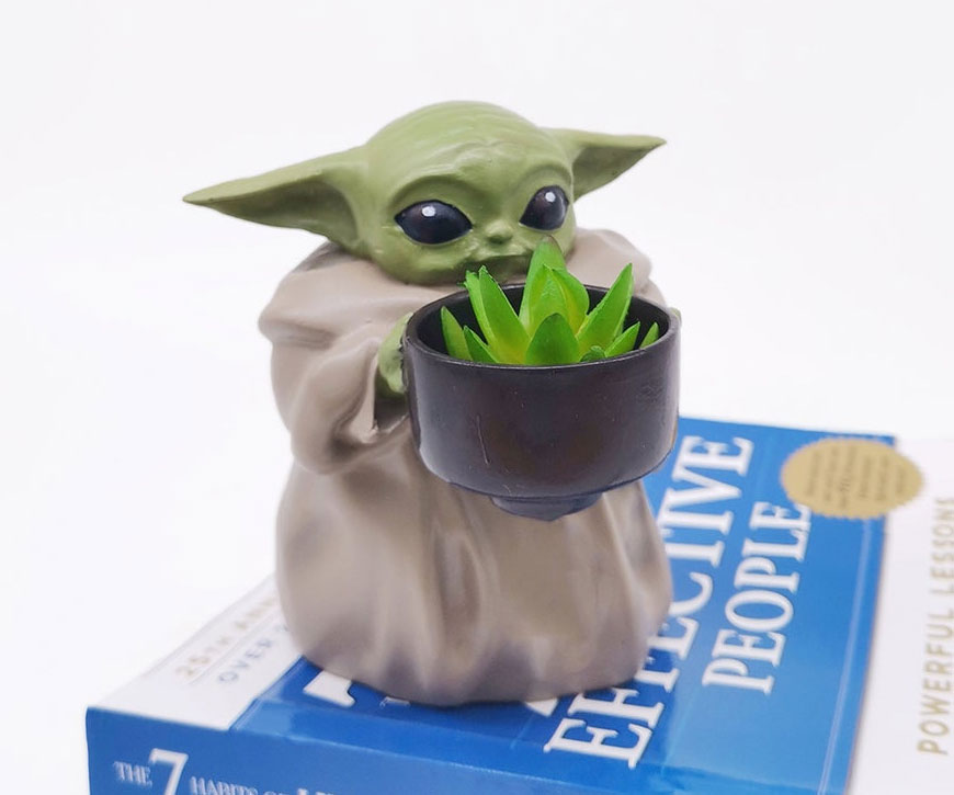 Mini Baby Yoda Planter 2