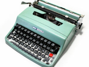 Olivetti Vintage Typewriters | Million Dollar Gift Ideas