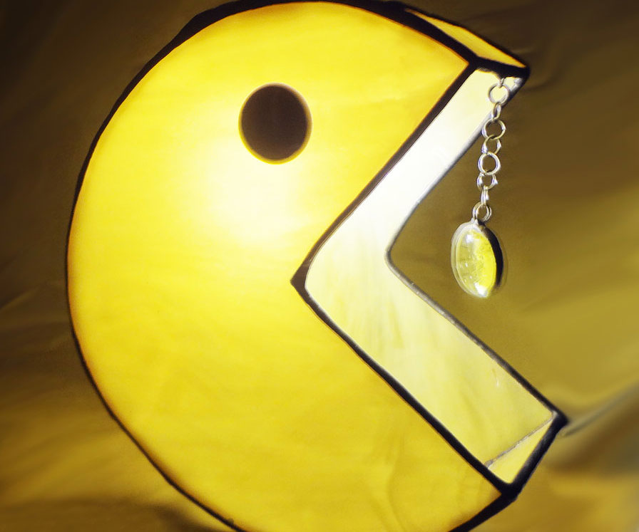 Pac-Man Stained Glass Lamp