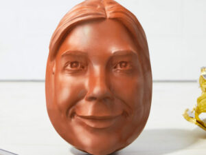 Personalized Chocolate Egg | Million Dollar Gift Ideas