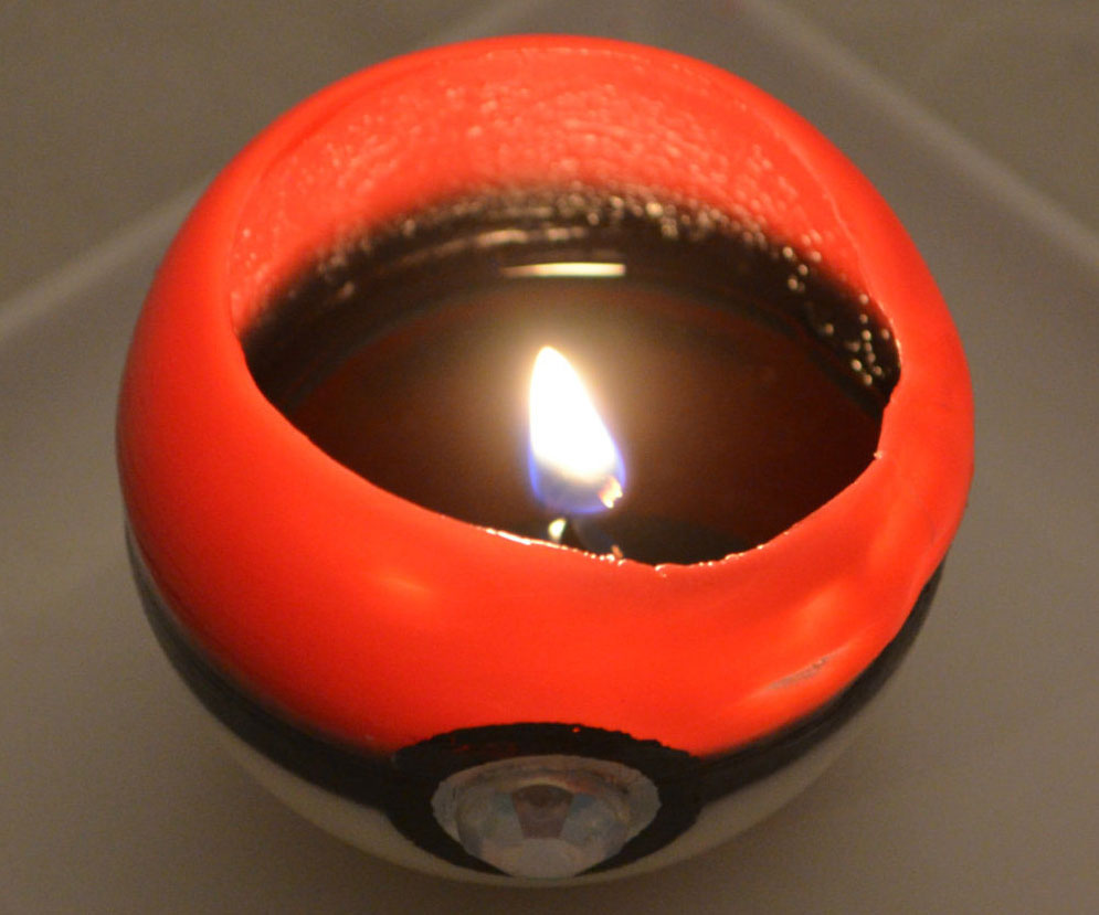 Pokeball Candles 1