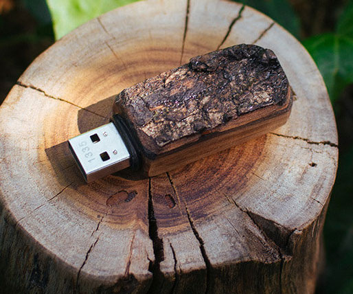 Solid Oak USB Flash Drive