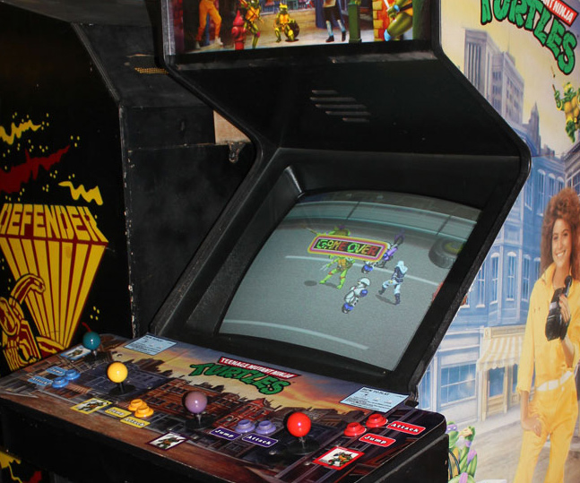 Vintage Ninja Turtles Arcade Machine 1