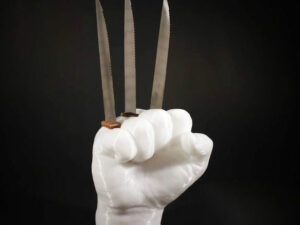 Wolverine Claws Steak Knife Holder | Million Dollar Gift Ideas