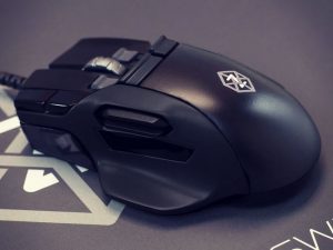 World’s Most Advanced Gaming Mouse | Million Dollar Gift Ideas